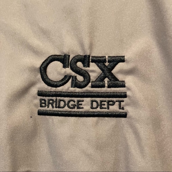 Tan V Neck Pullover Size XL CSX Bridge Dept. Embroidered - Picture 5 of 7